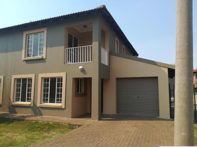 3 Bedroom Duplex for Sale For Sale in Waterval East - MR570771