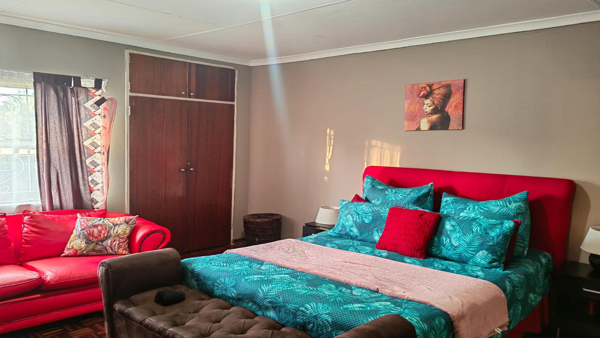 Bed Room 1 of property in Newcastle