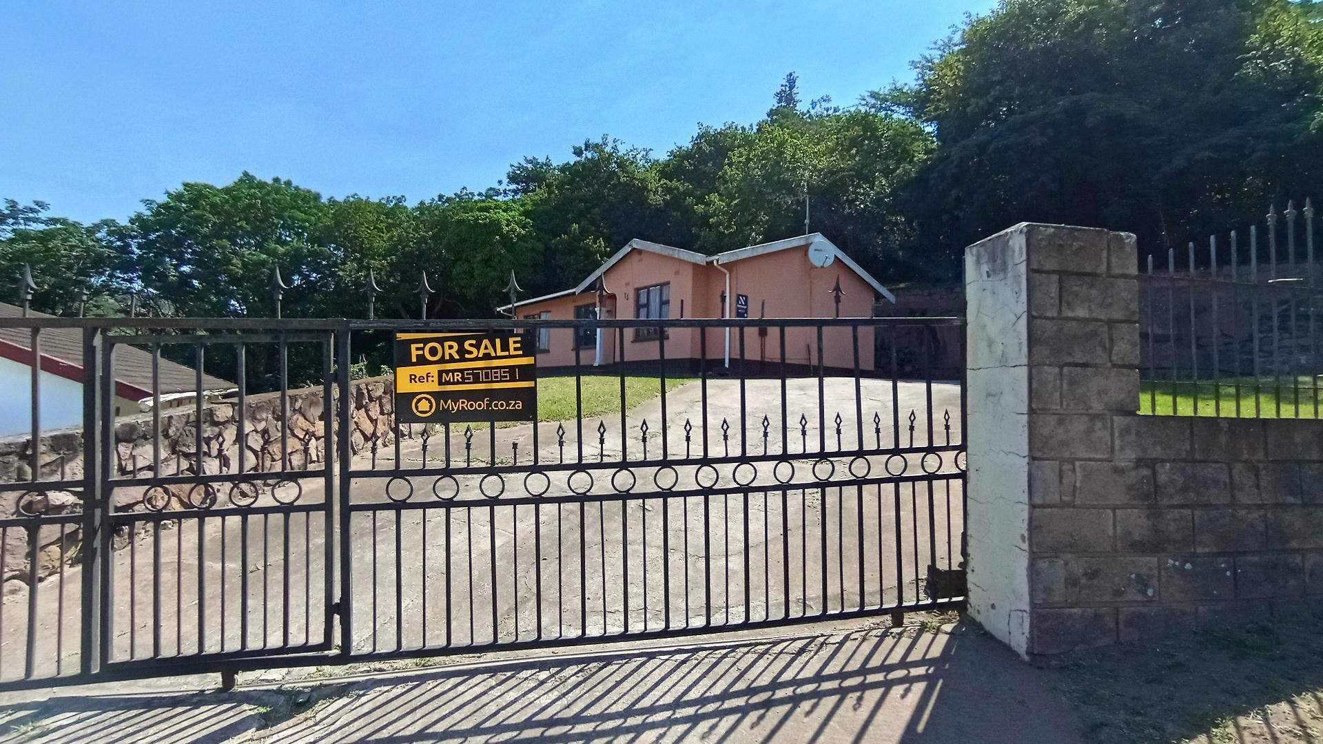 Front View of property in Pinetown 