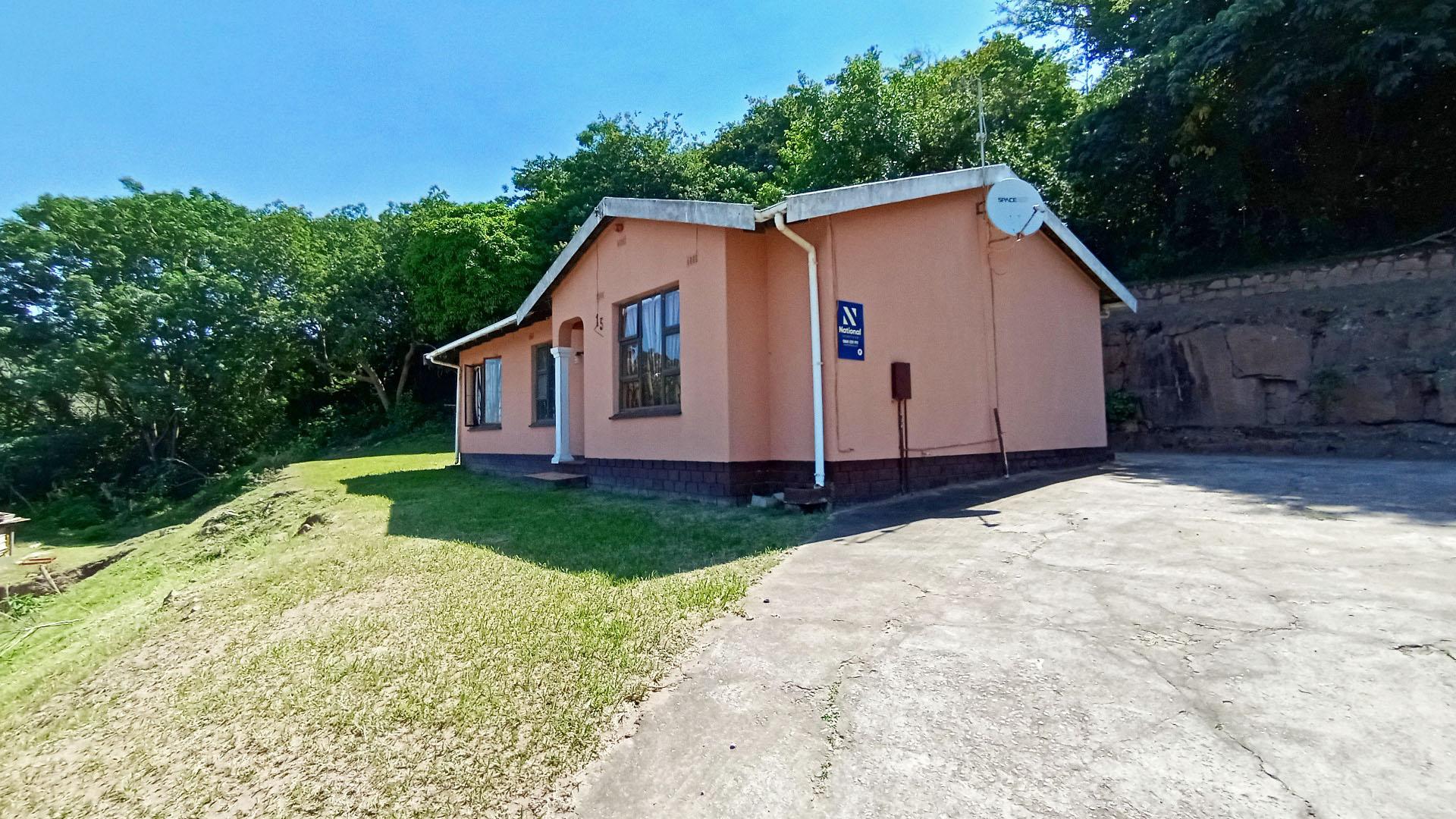 Front View of property in Pinetown 