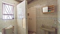 Main Bathroom - 4 square meters of property in Pinetown 
