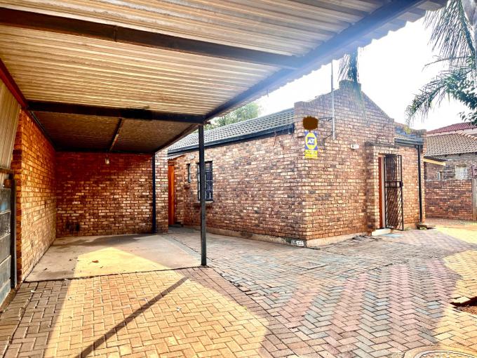 3 Bedroom House for Sale For Sale in Elandspoort - MR570904