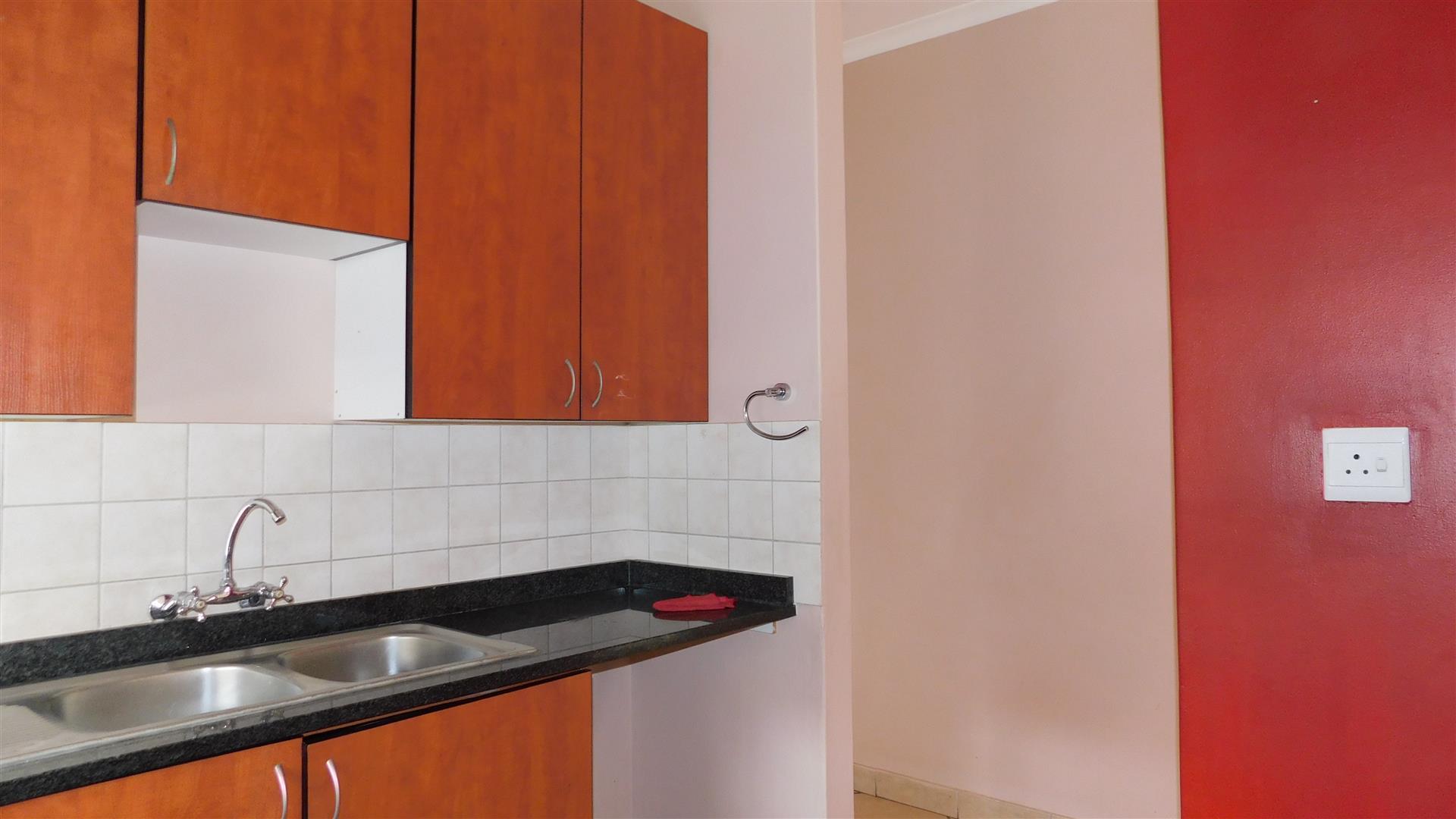 Kitchen - 10 square meters of property in Country View