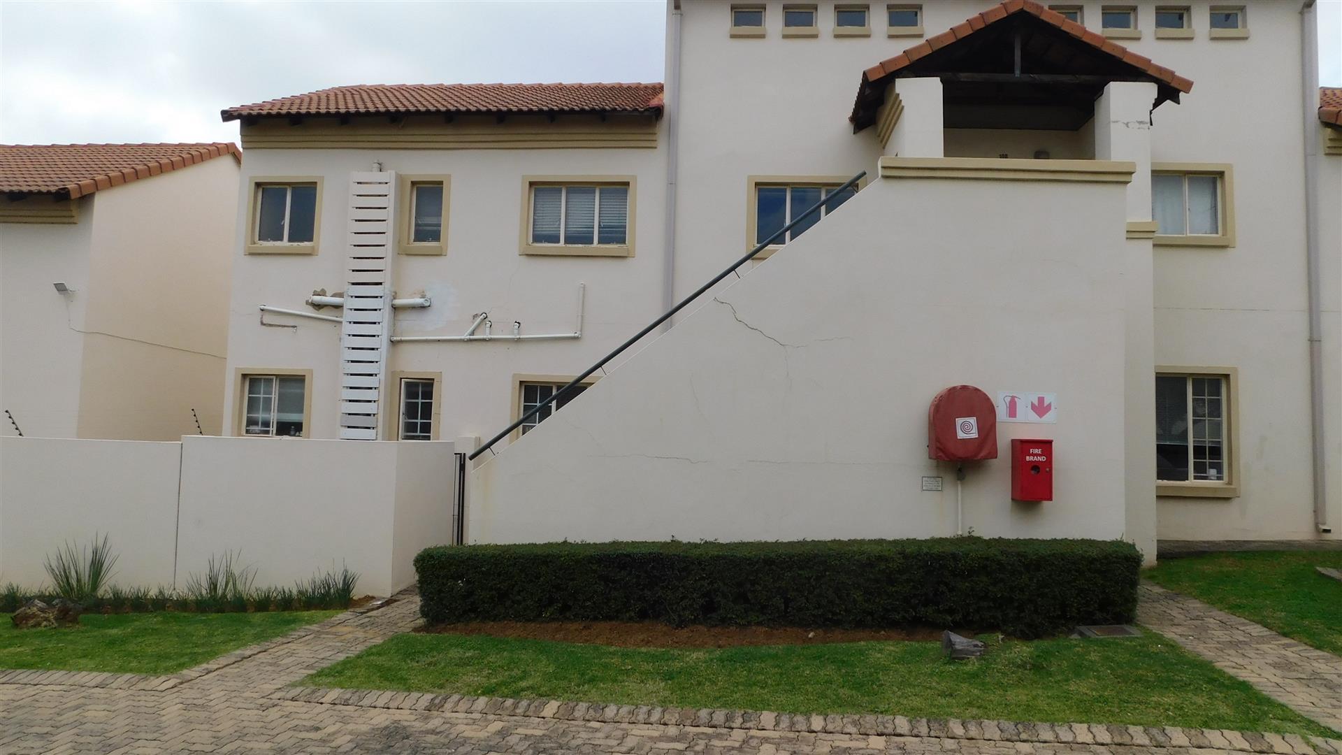 Front View of property in Country View