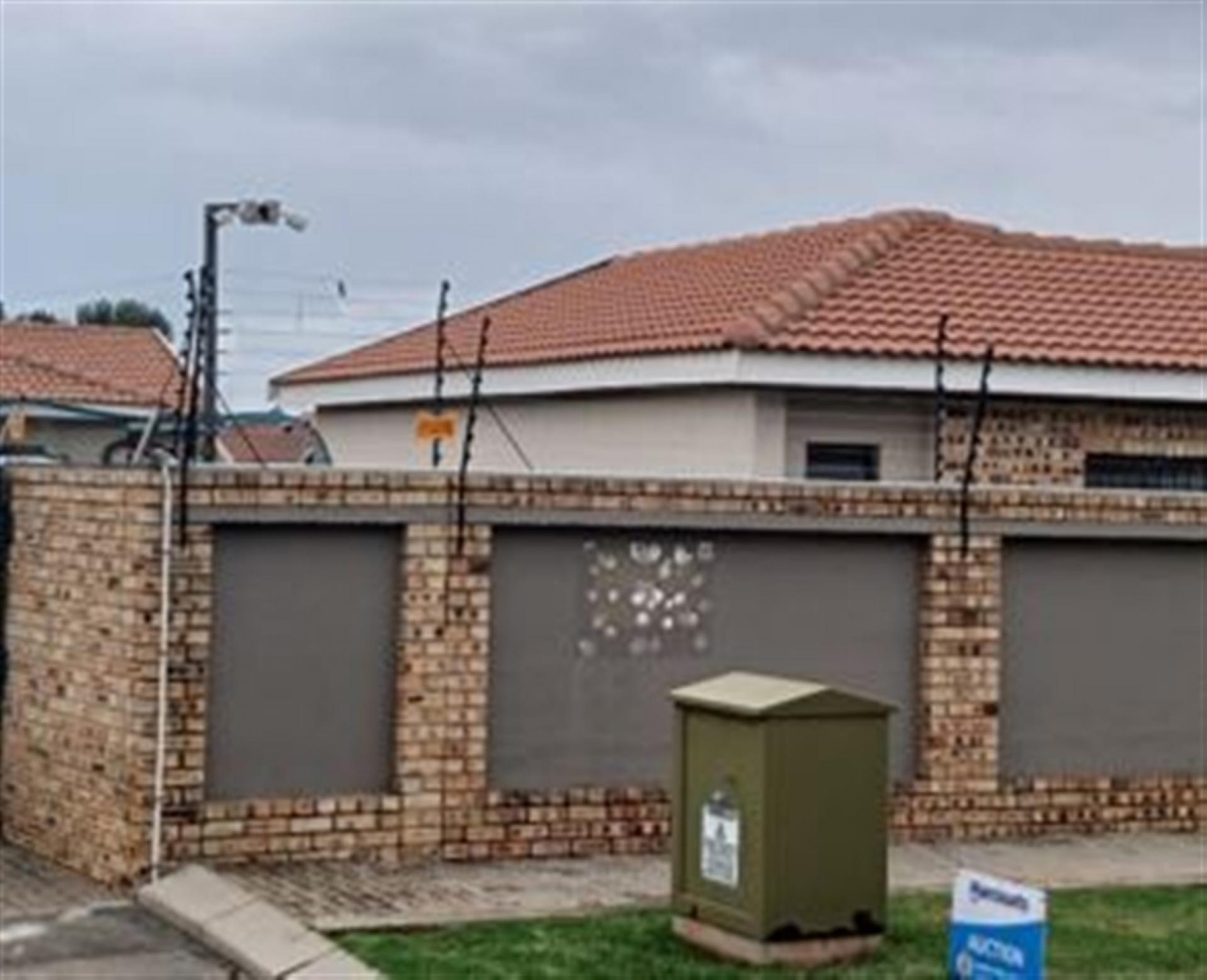 Front View of property in Brentwood Park AH