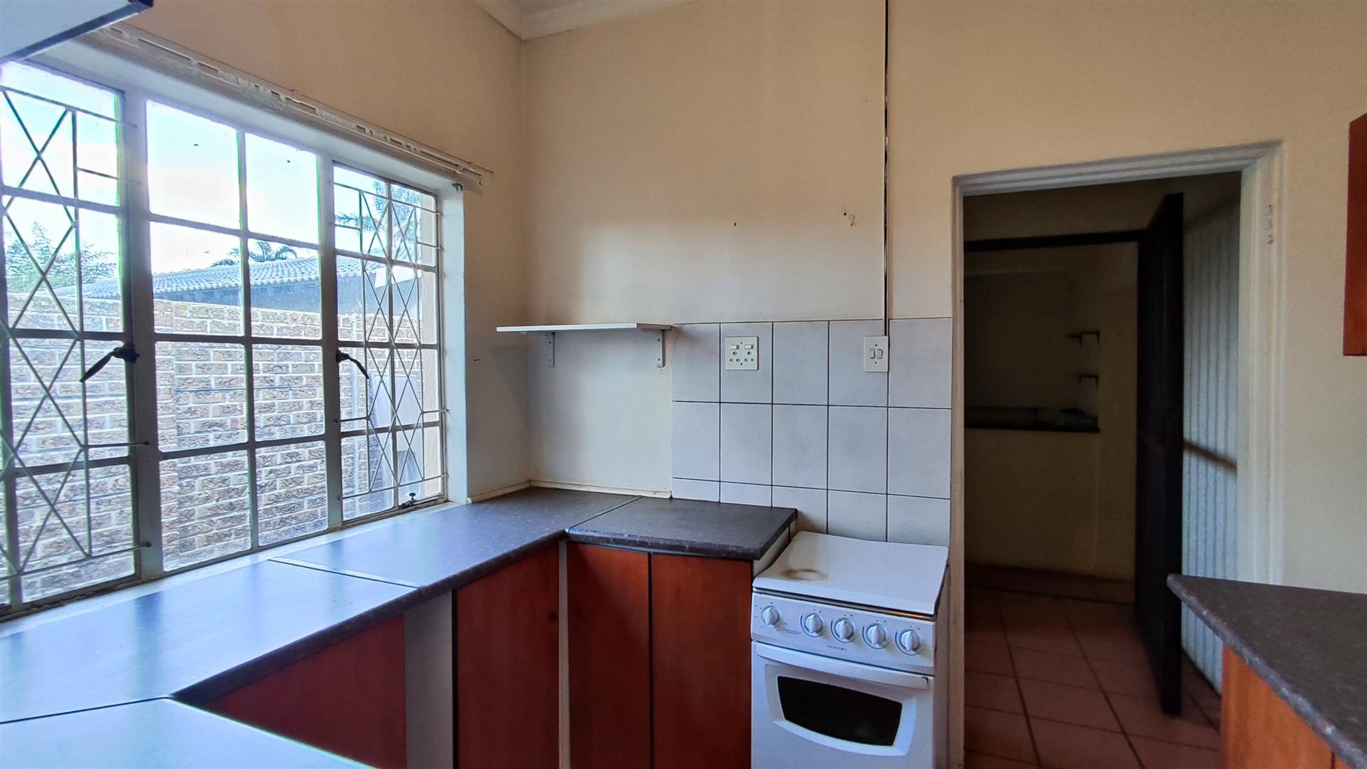 Flatlet - 78 square meters of property in Glen Marais