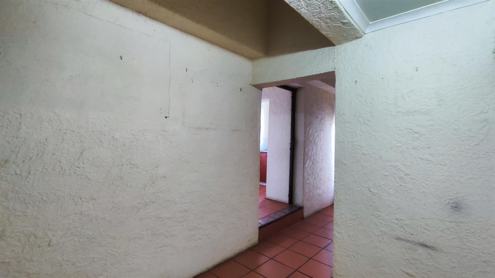 Flatlet - 78 square meters of property in Glen Marais