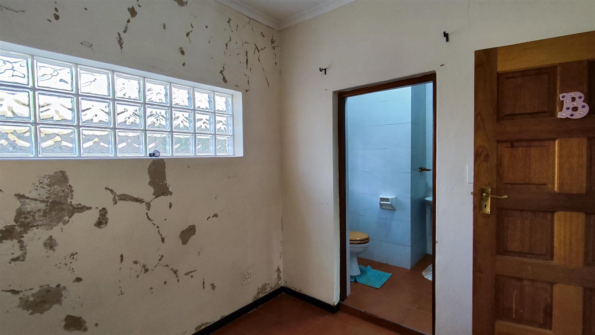 Flatlet - 78 square meters of property in Glen Marais