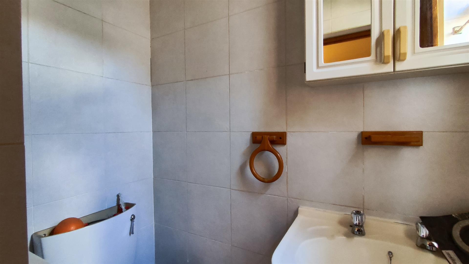 Flatlet - 78 square meters of property in Glen Marais