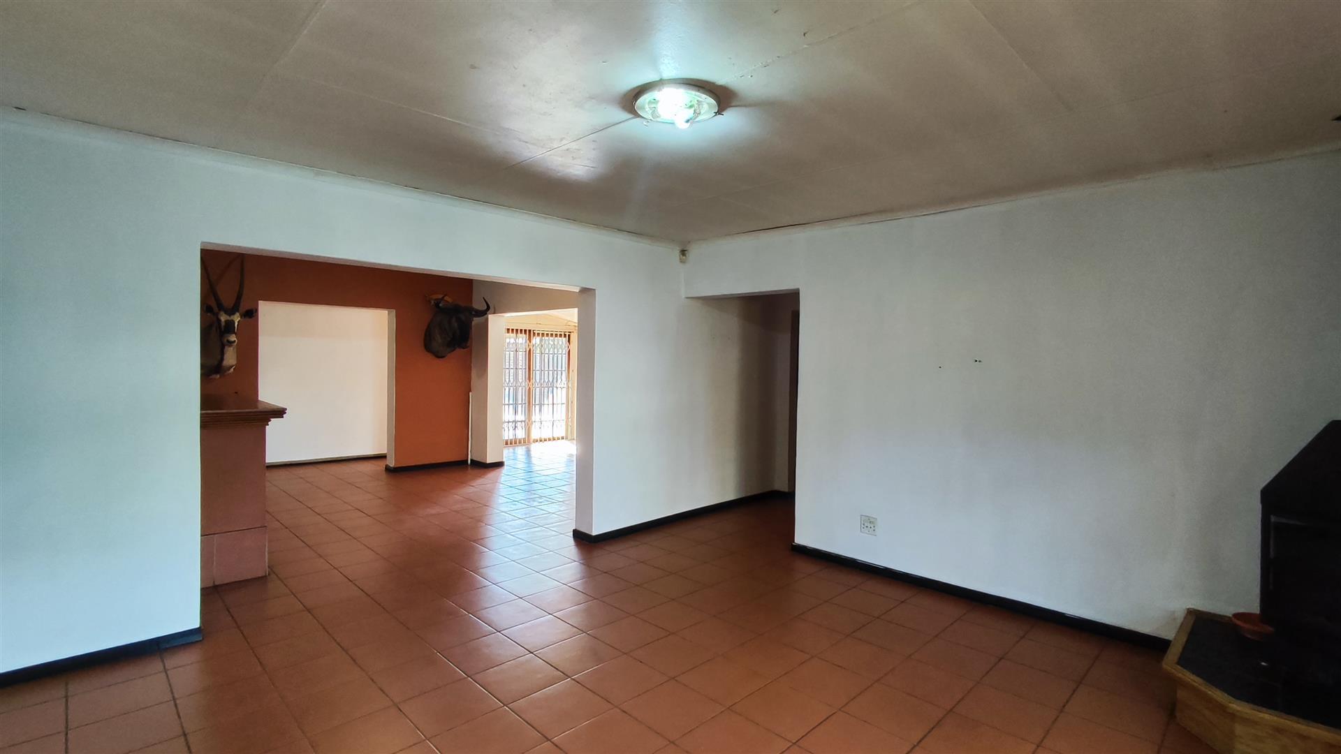 TV Room - 22 square meters of property in Glen Marais