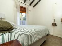 Bed Room 1 - 14 square meters of property in Constantia Kloof