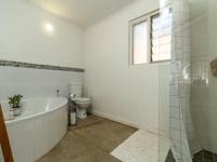 Main Bathroom - 10 square meters of property in Constantia Kloof