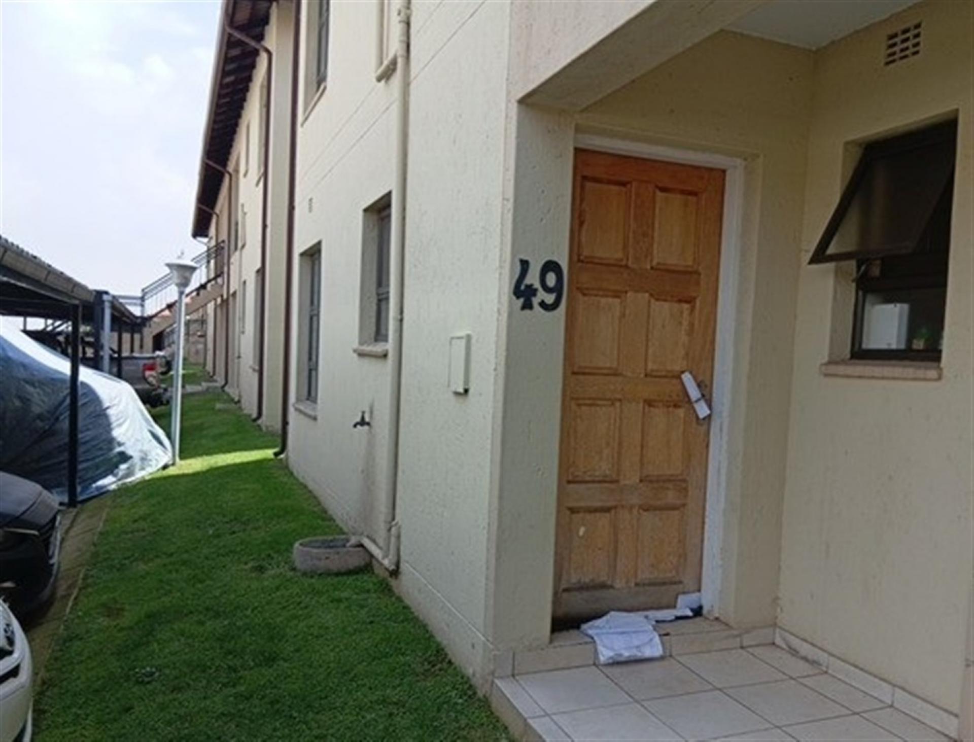 Front View of property in Parkrand