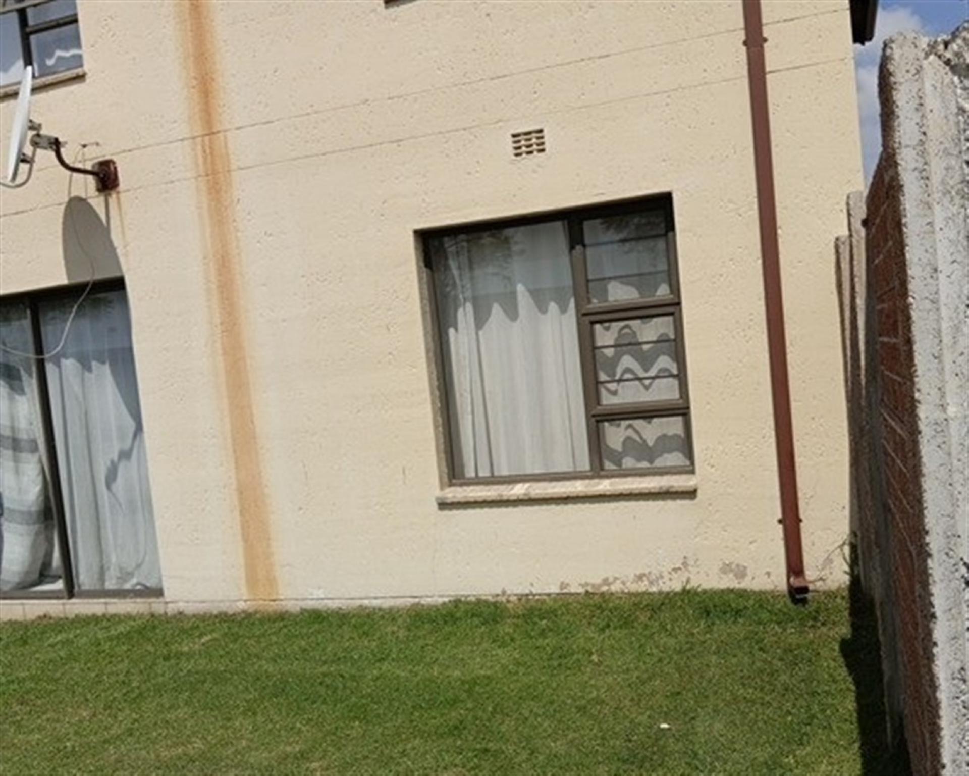 Front View of property in Parkrand