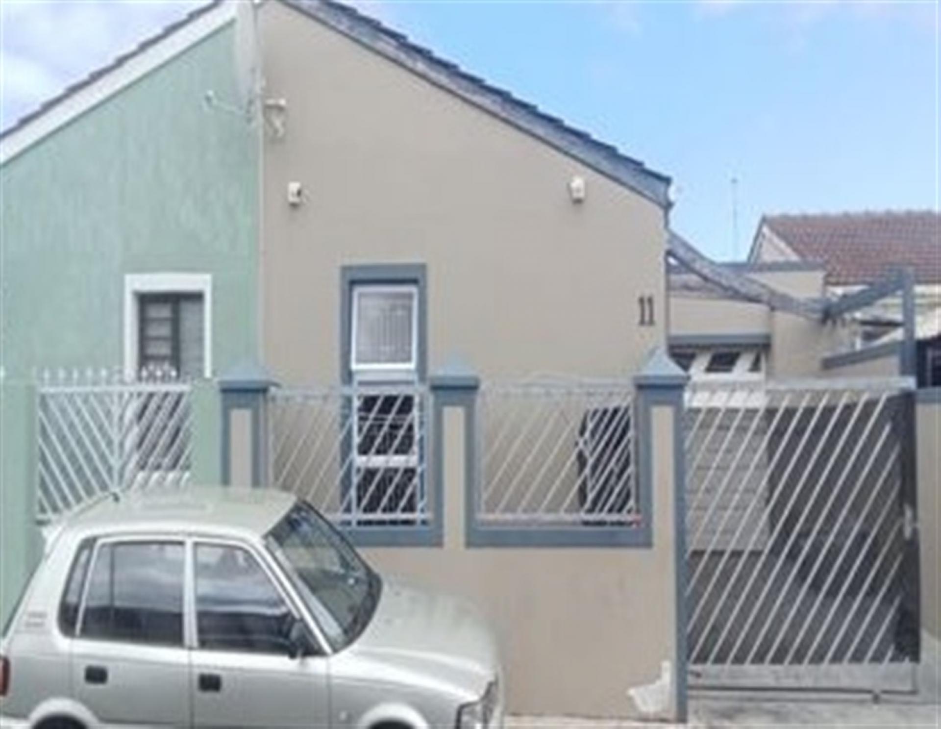 Front View of property in Lentegeur