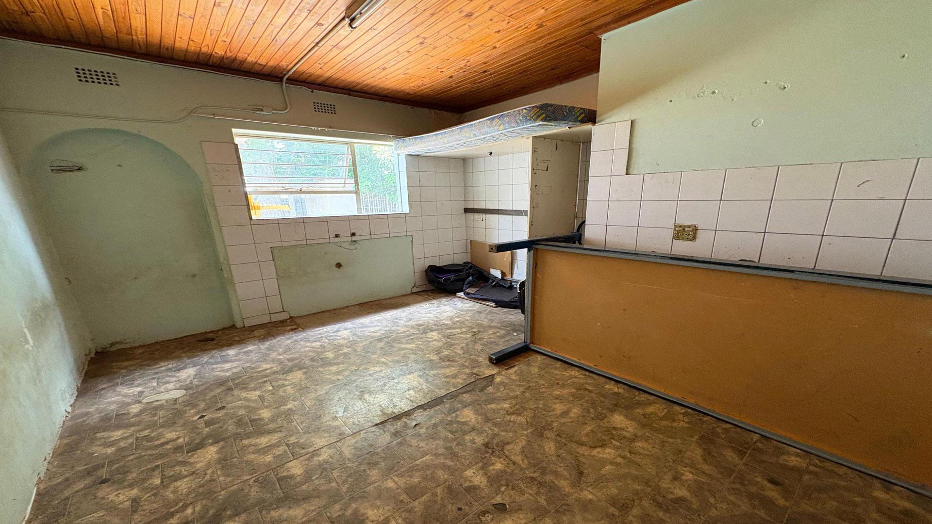 Spaces of property in Mindalore