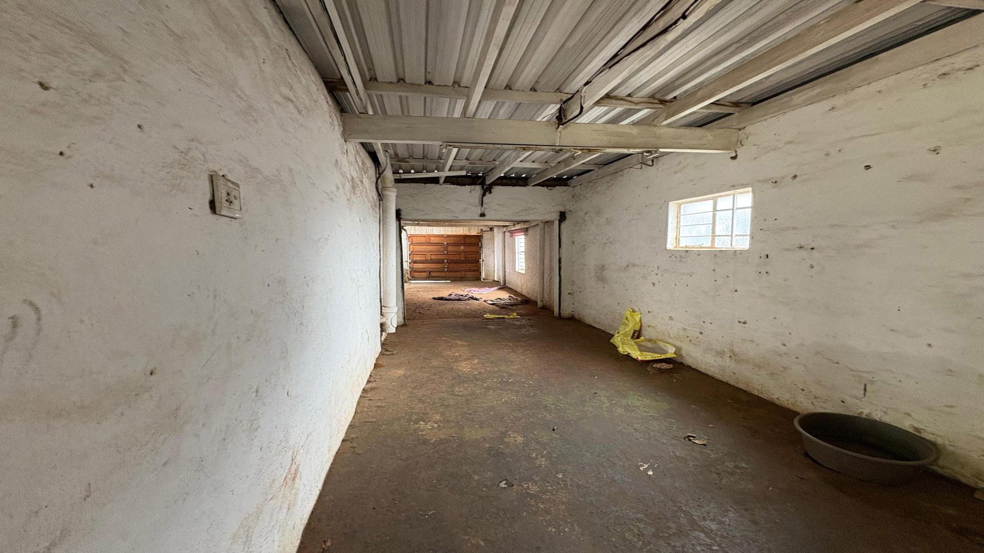 Spaces of property in Mindalore