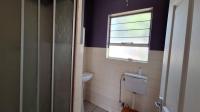 Main Bathroom - 6 square meters of property in Mindalore
