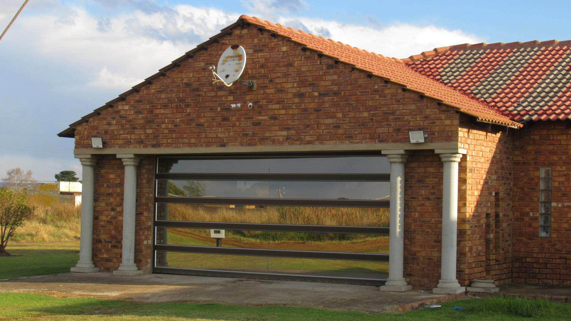 Front View of property in Jameson Park