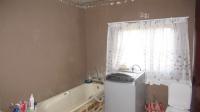 Bathroom 1 - 9 square meters of property in Jameson Park