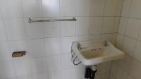 Bathroom 2 - 4 square meters of property in Scottsville PMB