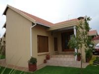 3 Bedroom 2 Bathroom Simplex for Sale for sale in Thatchfield