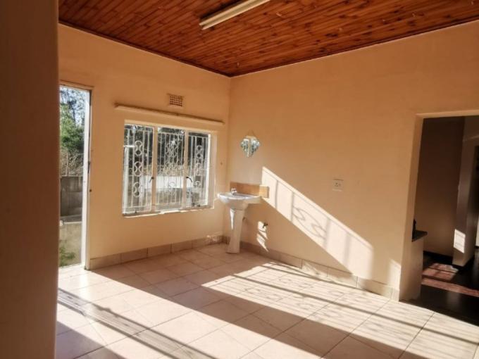 4 Bedroom House for Sale For Sale in Newcastle MR571700