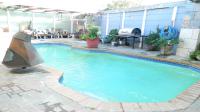 Swimming Pool of property in Weltevreden Valley