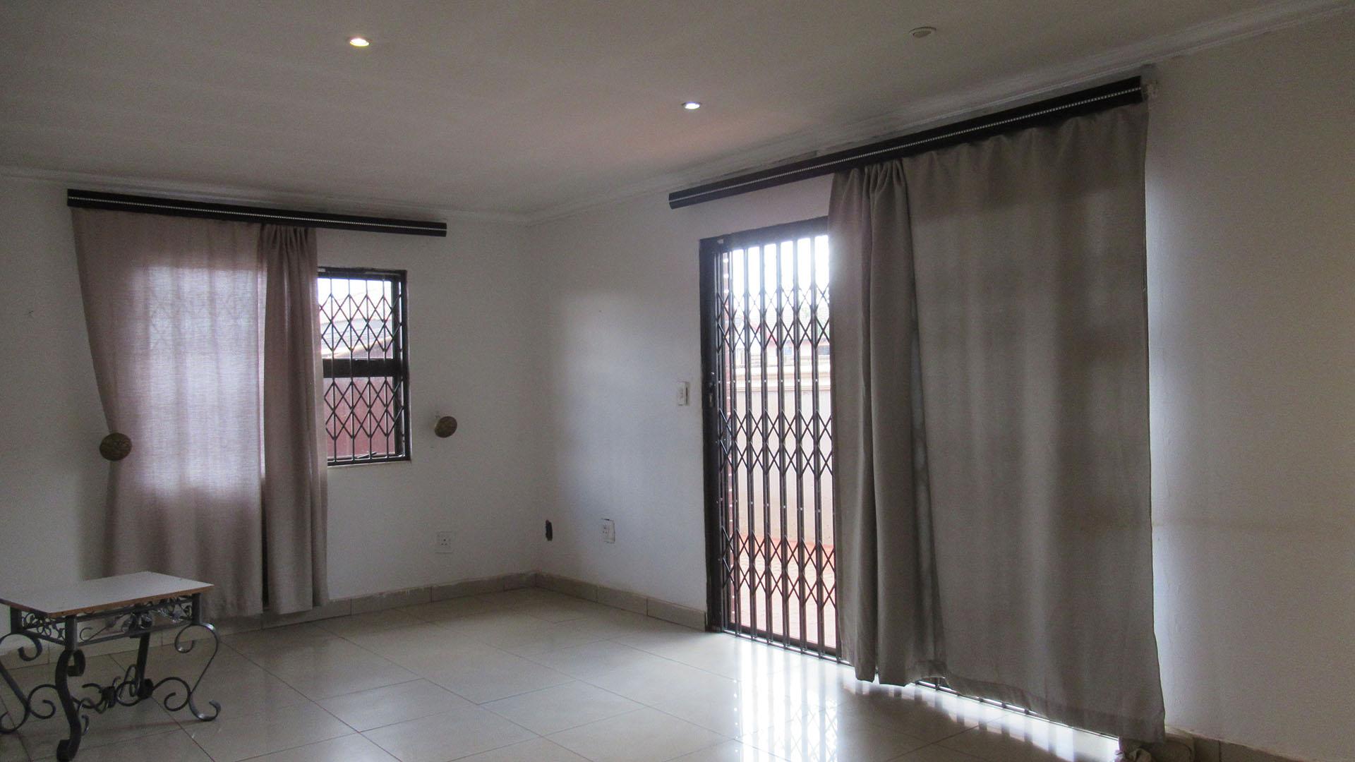 Dining Room - 6 square meters of property in Doornkop