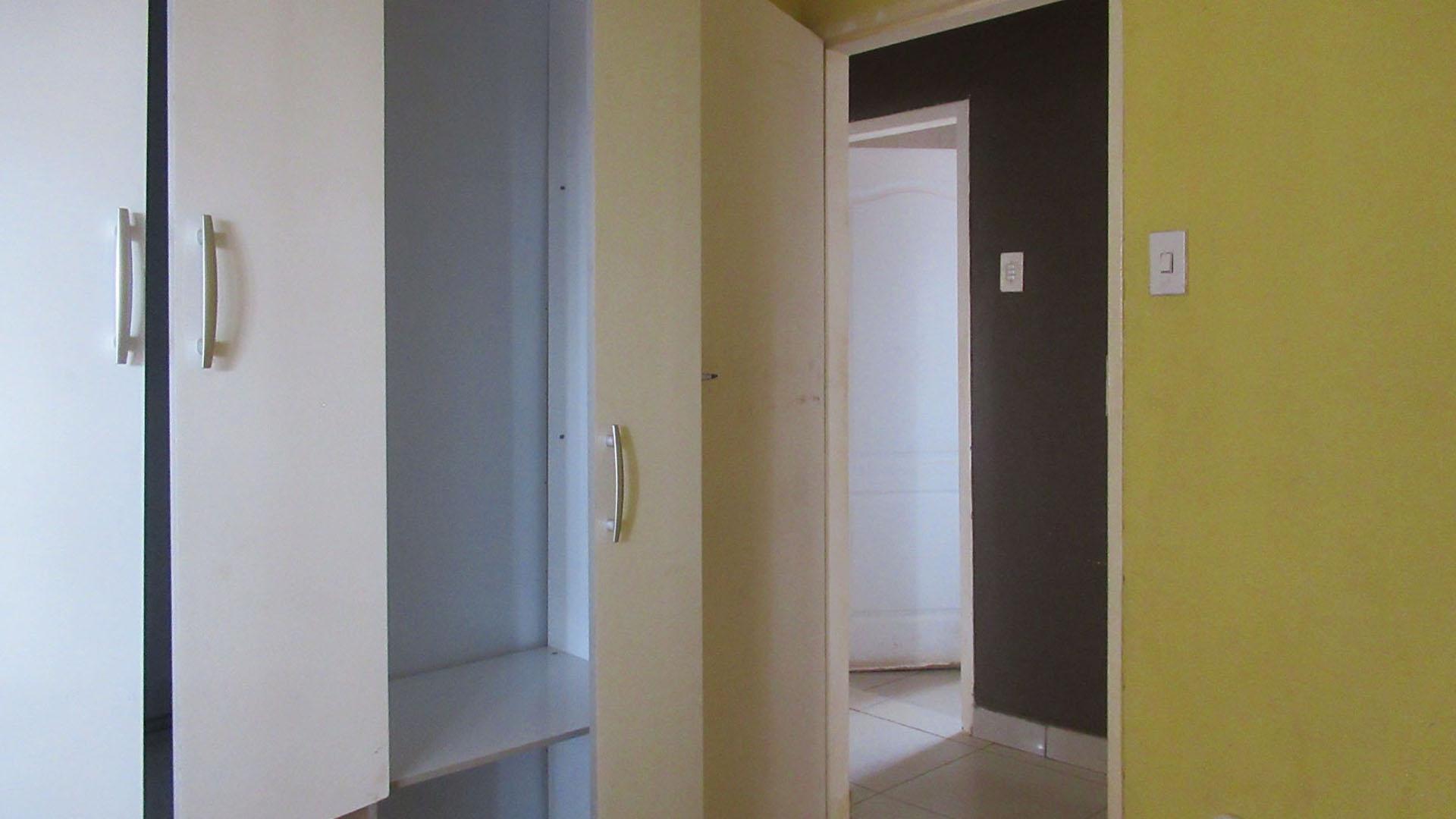 Bed Room 1 - 8 square meters of property in Doornkop