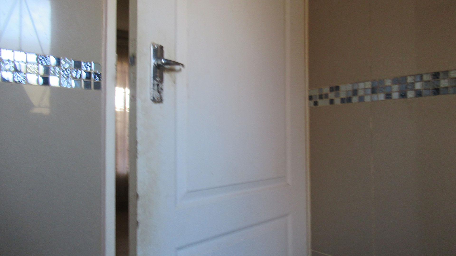 Bathroom 1 - 3 square meters of property in Doornkop