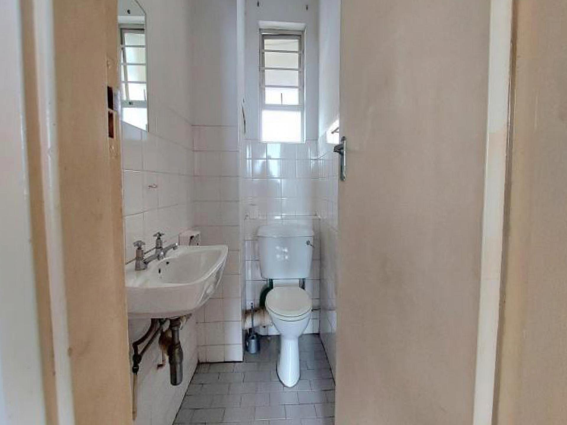 Guest Toilet of property in Durban Central