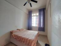 Bed Room 1 of property in Durban Central