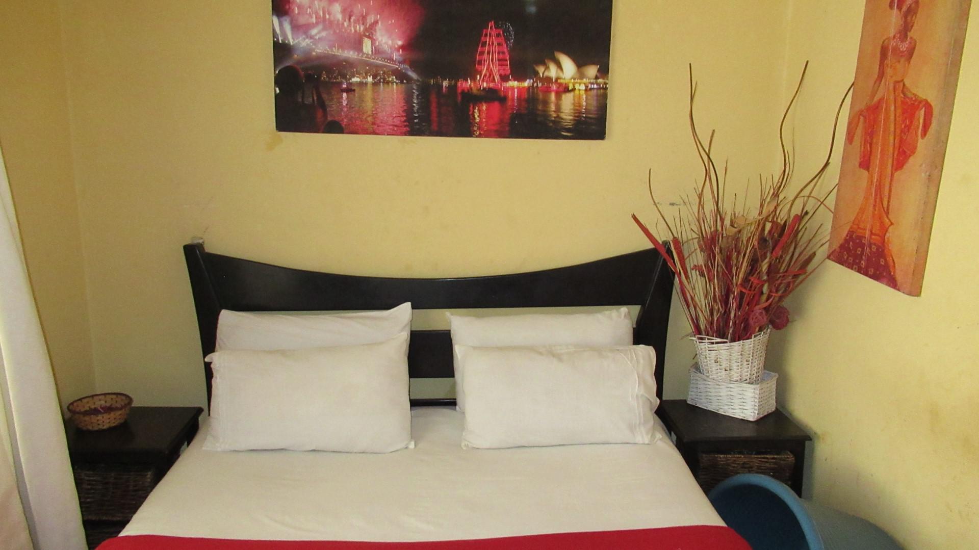 Bed Room 2 - 11 square meters of property in Croydon