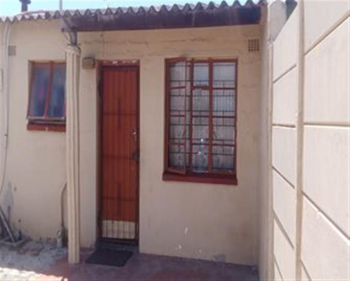 Standard Bank SIE Sale In Execution 3 Bedroom House for Sale in Goodwood - MR572028