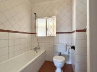 Bathroom 1 of property in Birchleigh