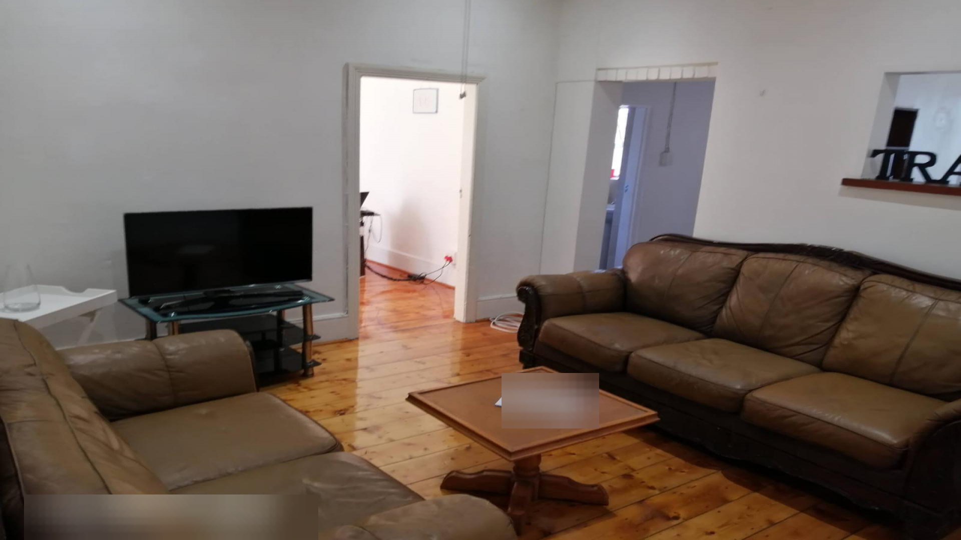 Lounges of property in North End