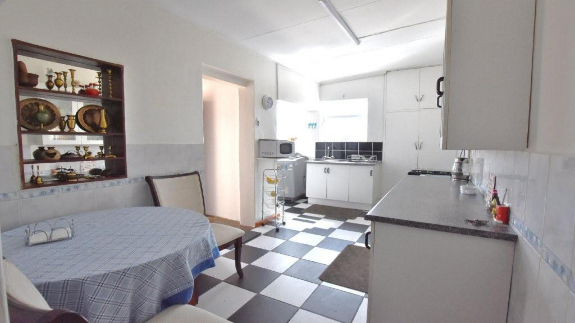 Dining Room of property in North End