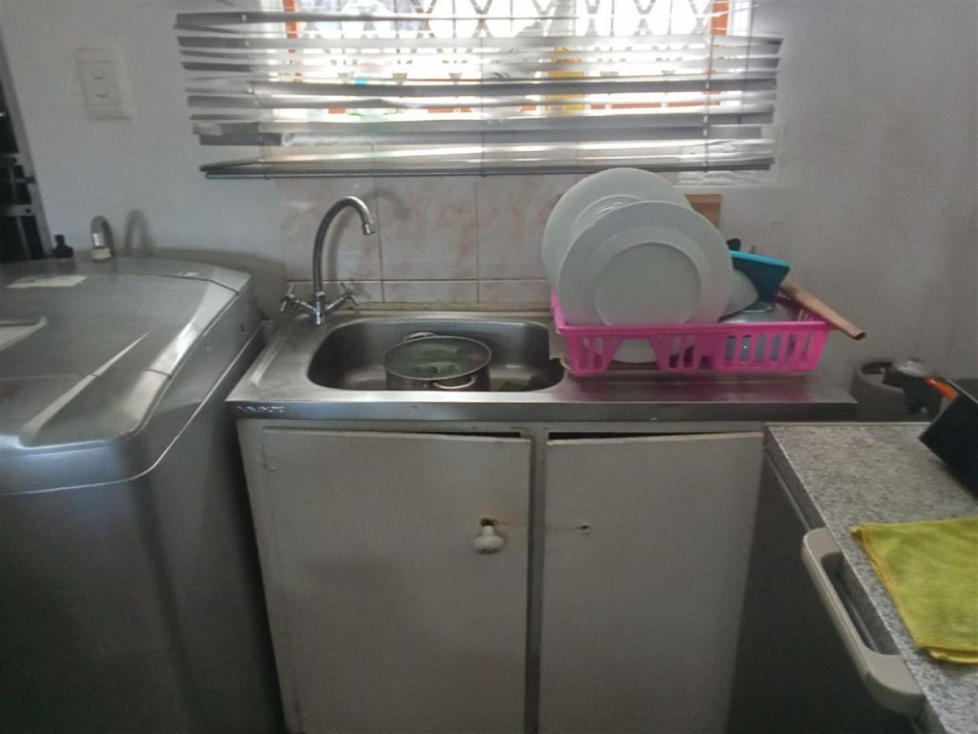 Kitchen of property in Ilitha Park