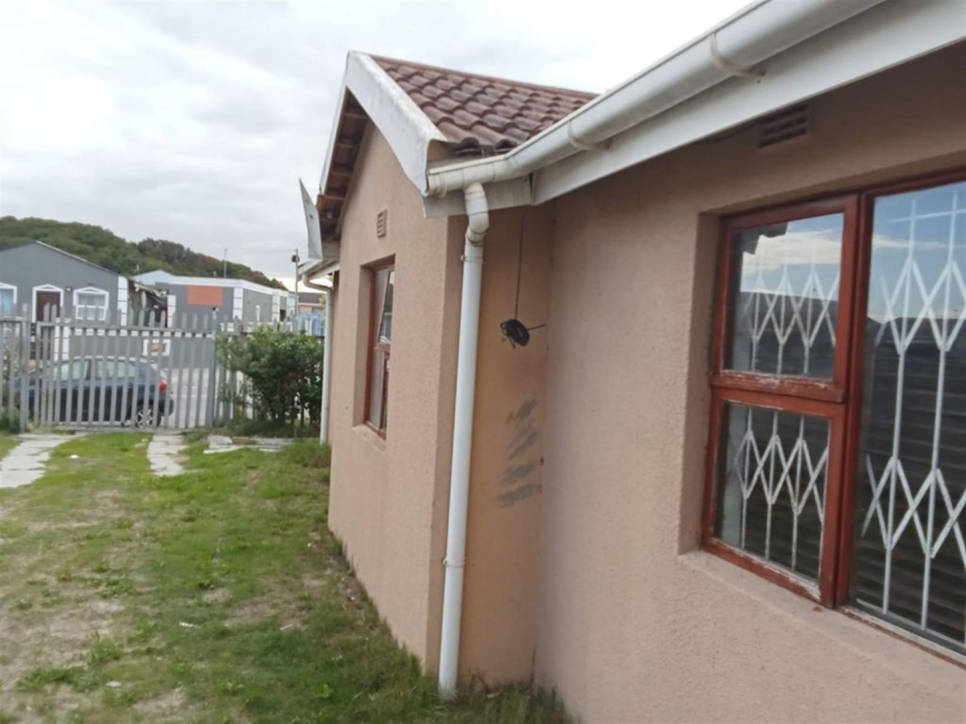 Front View of property in Ilitha Park