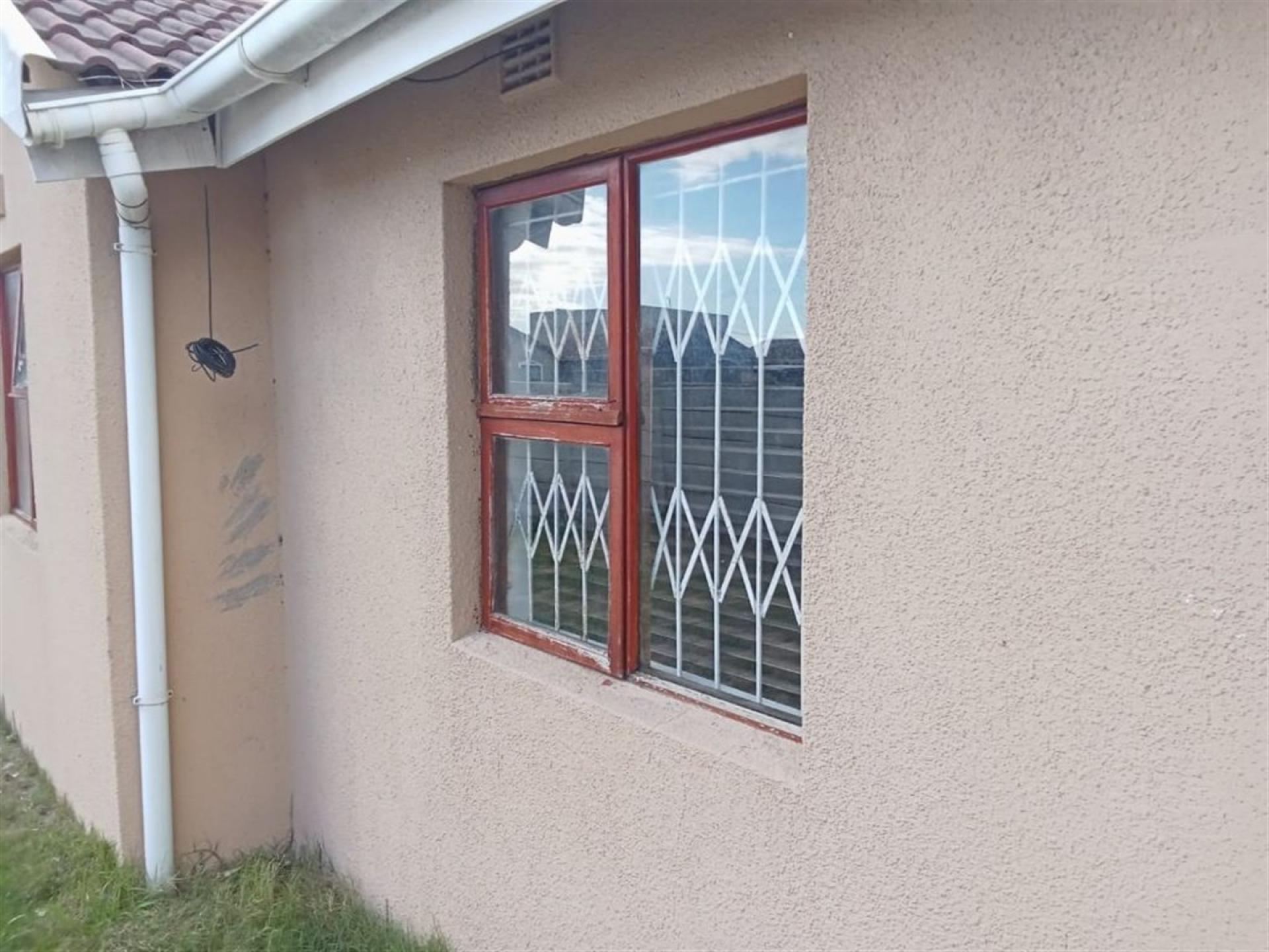 Front View of property in Ilitha Park
