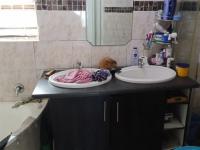 Bathroom 1 of property in Ilitha Park