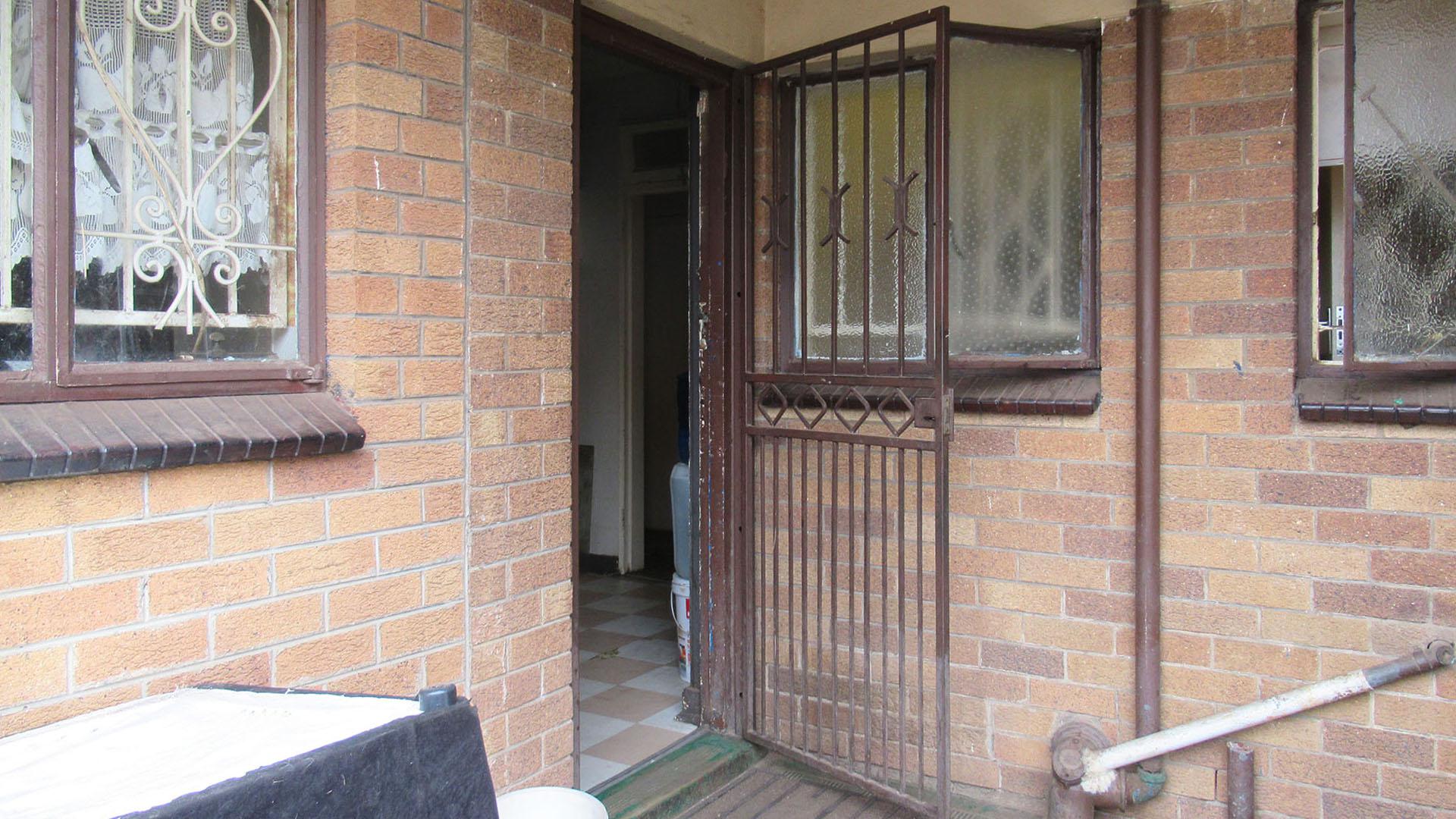 Front View of property in Townsview