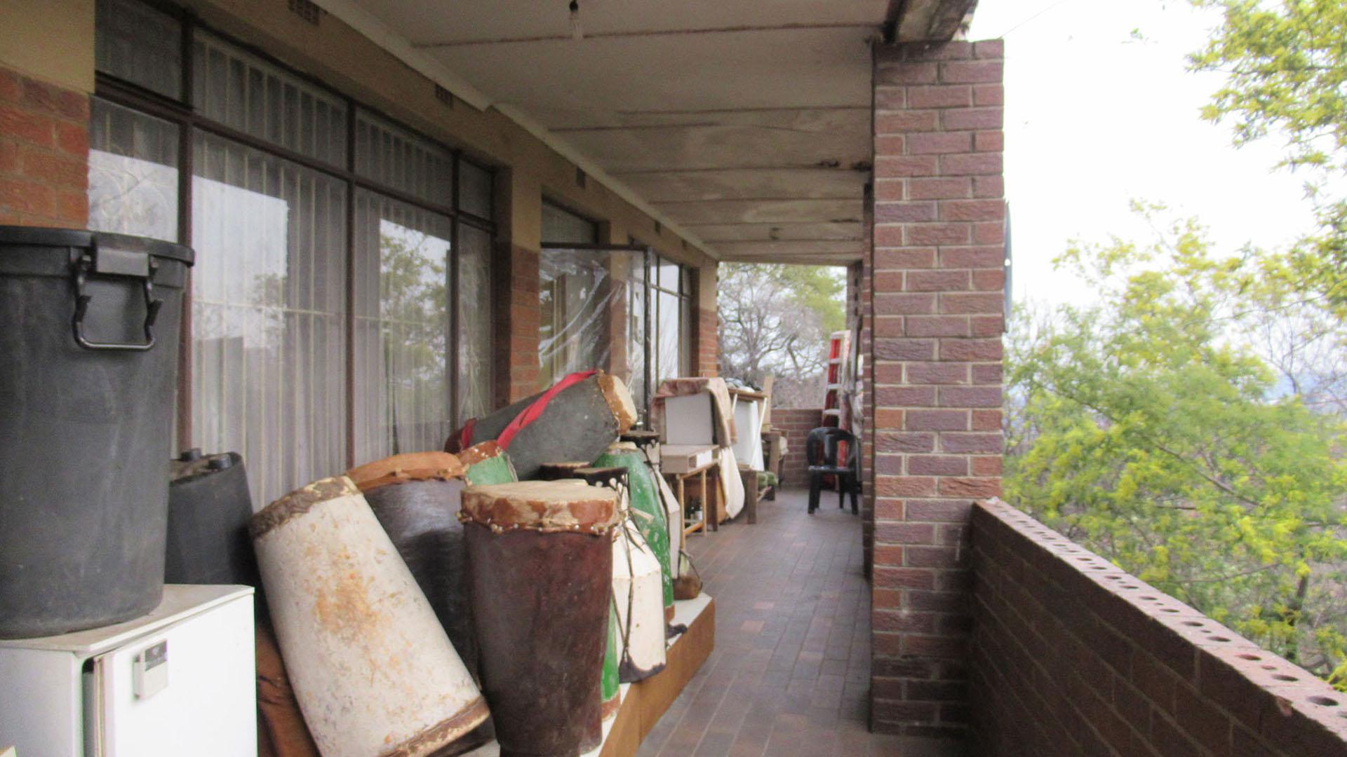 Patio - 23 square meters of property in Townsview