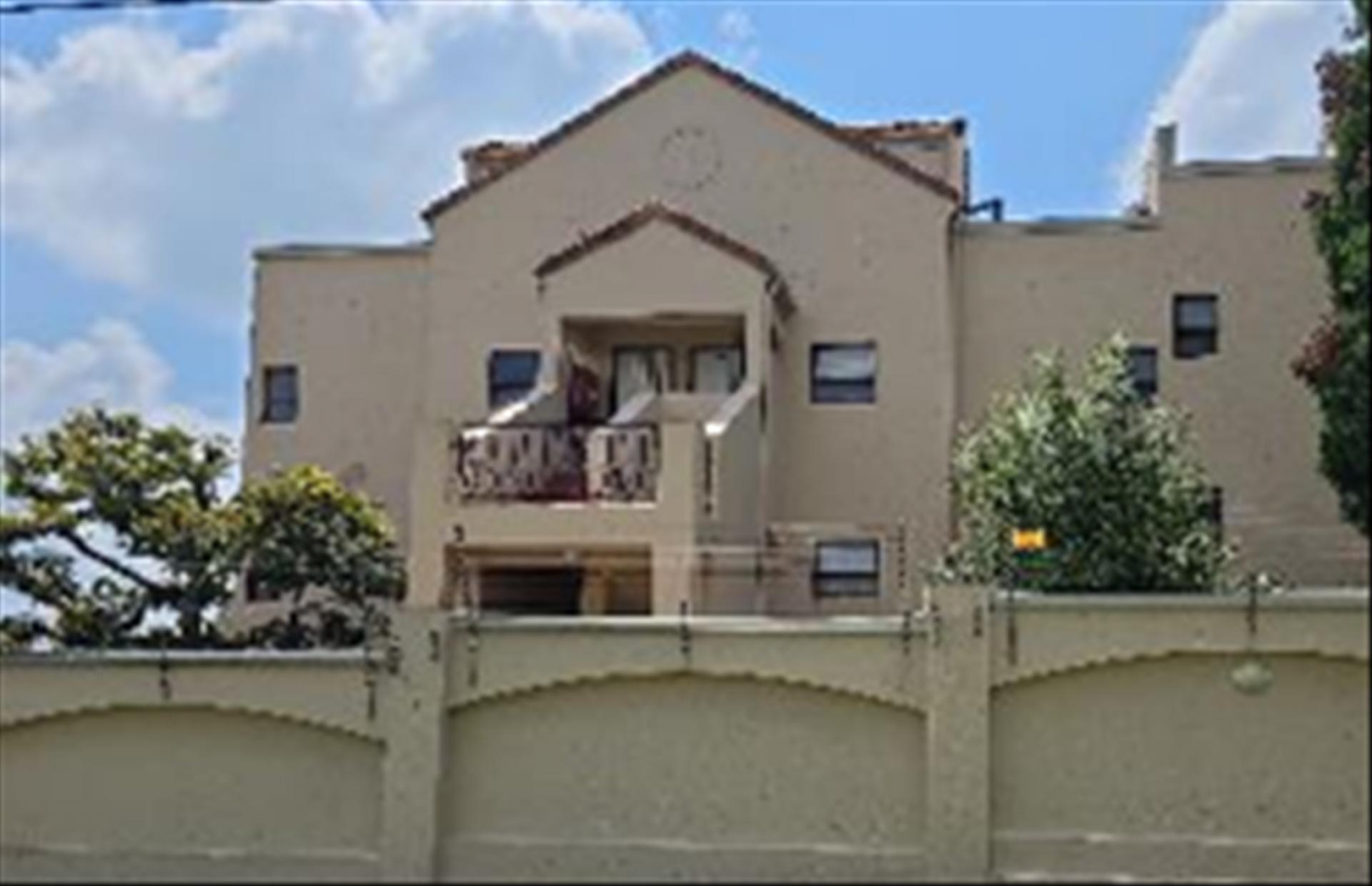 Front View of property in Paulshof