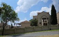 Front View of property in Paulshof