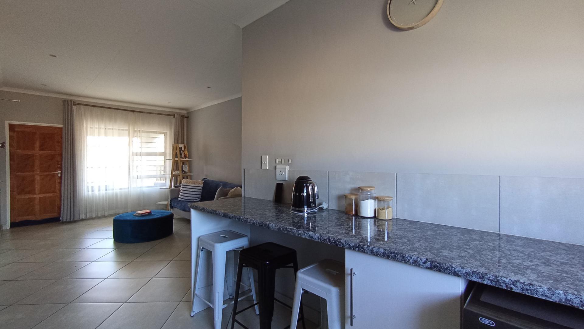 Kitchen - 10 square meters of property in Florida