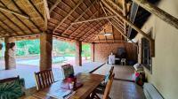 Patio - 77 square meters of property in Brackendowns
