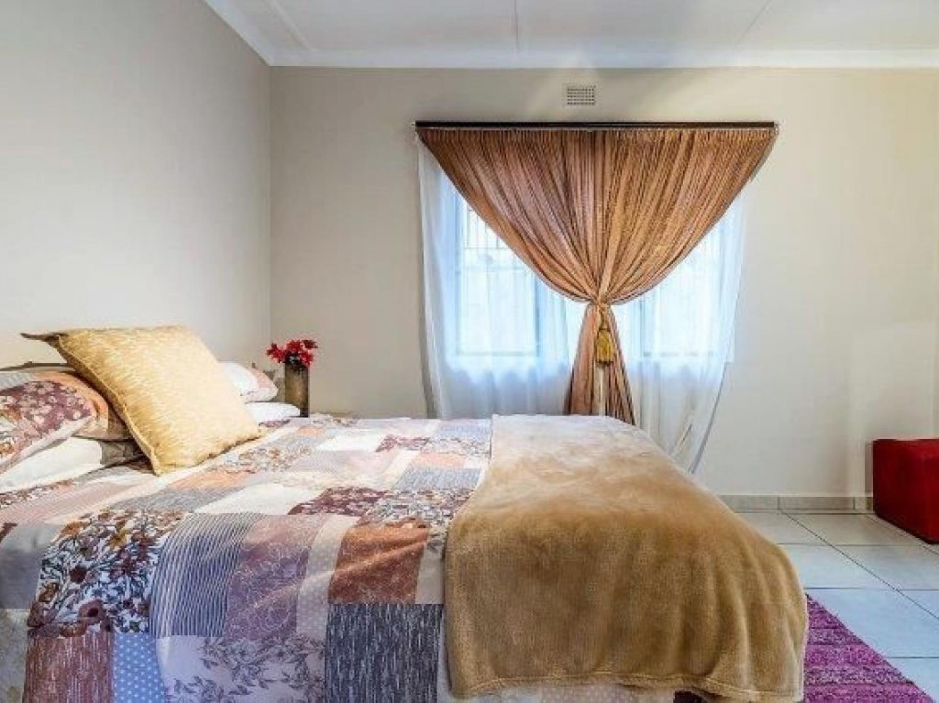 6 Bedroom House for Sale For Sale in Waterfall MR572282