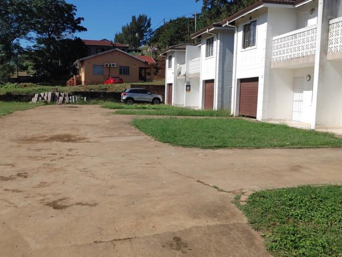 3 Bedroom Simplex to Rent in Kenville Property to rent M